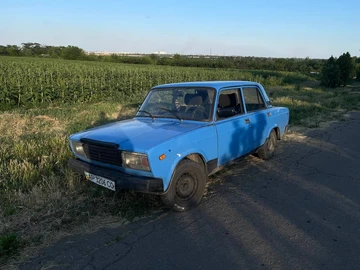Авто ВАЗ 2107 1984 № 8898711