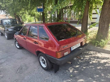 Авто ВАЗ 2109 1993 № 8898964
