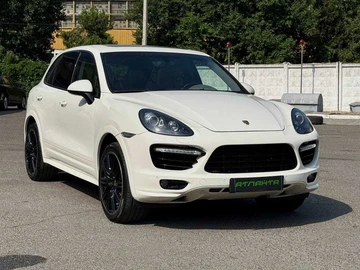Авто Porsche Cayenne 2011 № 8899044