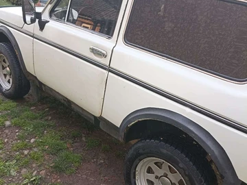 Авто ВАЗ 2121 1991 № 8899134