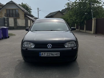 Авто Volkswagen Golf 2000 № 8899238
