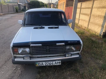 Авто ВАЗ 2107 1994 № 8899603