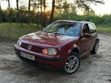 Авто Volkswagen Golf 2000 № 8899760