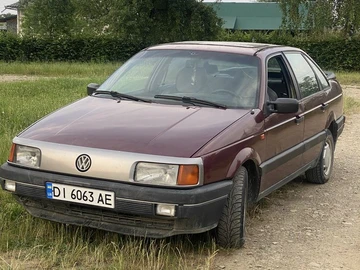 Авто Volkswagen Passat Sedan 1992 № 8899806