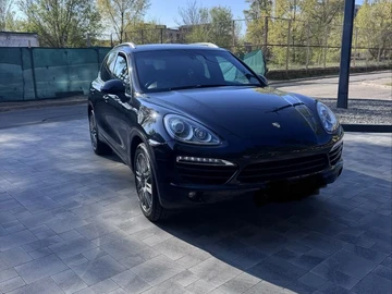 Авто Porsche Cayenne 2011 № 8899809