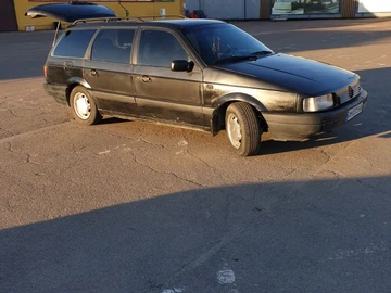 Авто Volkswagen Passat Variant 1988 № 8900026
