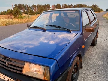 Авто ВАЗ 2109 1989 № 8900031