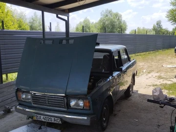 Авто ВАЗ 2107 2005 № 8900034