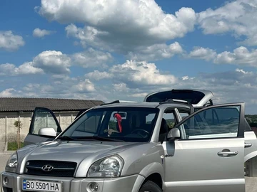 Авто Hyundai Tucson 2008 № 8900041
