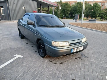 Авто ВАЗ 2110 2000 № 8900050