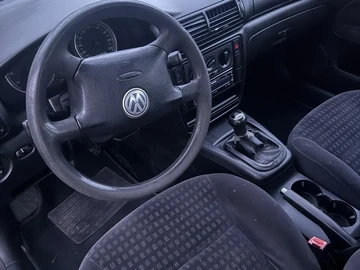 Авто Volkswagen Passat Variant 2003 № 8900364