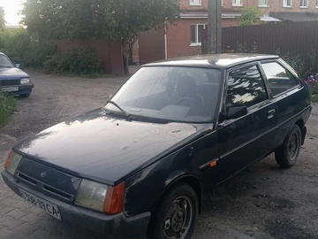 Авто ЗАЗ 1102 2000 № 8900556