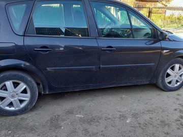Авто Renault Scenic Ii 2008 № 8900731