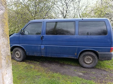 Авто Volkswagen Transporter 2000 № 8900785