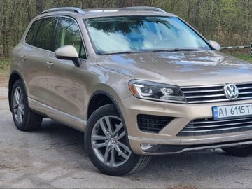 Авто Volkswagen Touareg 2015 № 8901146