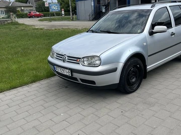 Авто Volkswagen Golf 2003 № 8901165