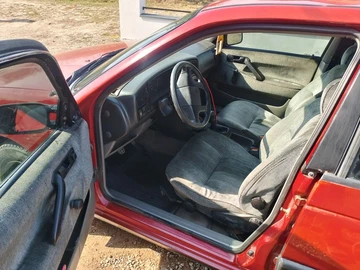 Авто Volkswagen Passat Sedan 1991 № 8901252