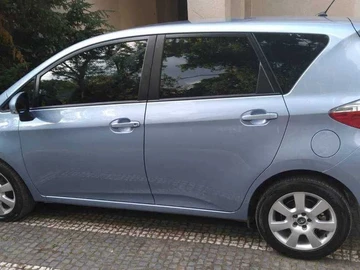 Авто Toyota Yaris Verso 2011 № 8901267