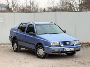 Авто Volkswagen Vento 1994 № 8901371