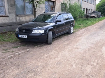 Авто Volkswagen Passat Variant 1999 № 8901384