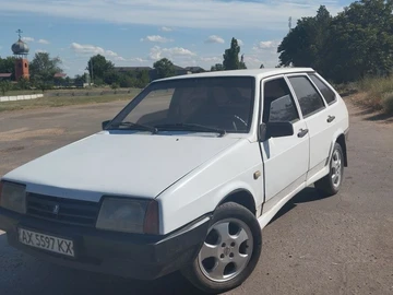 Авто ВАЗ 2109 1988 № 8901393
