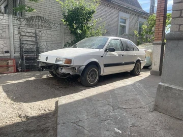 Авто Volkswagen Passat Sedan 1989 № 8901625