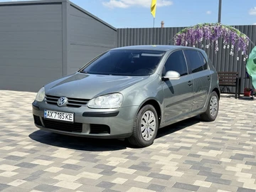 Авто Volkswagen Golf 2004 № 8901639