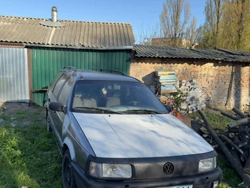Авто Volkswagen Passat Variant 1991 № 8901859