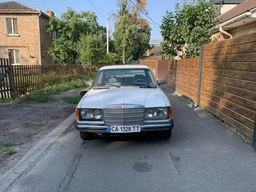 Авто Mercedes W123 1981 № 8901984