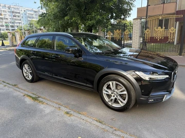 Авто Volvo V90 Kombi 2017 № 8902066
