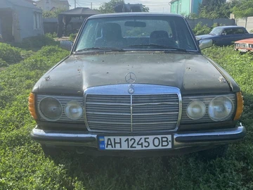 Авто Mercedes 200 1982 № 8902147