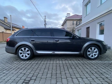 Авто Audi A6 Allroad 2010 № 8902166