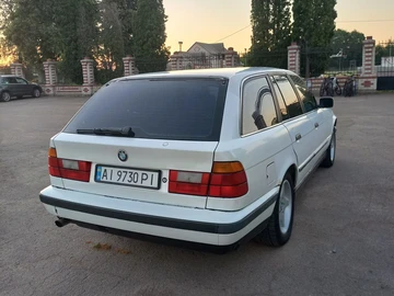Авто BMW 5 Серия 1992 № 8902171