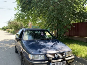 Авто Volkswagen Passat Sedan 1994 № 8902361