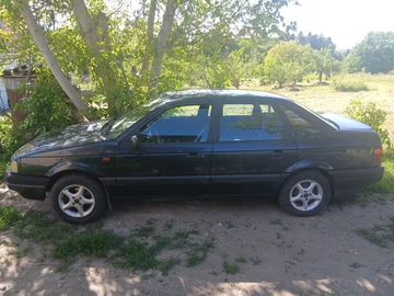 Авто Volkswagen Passat Sedan 1991 № 8902589