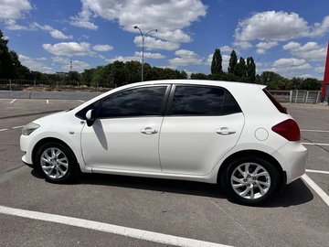 Авто Toyota Auris 2010 № 8902620