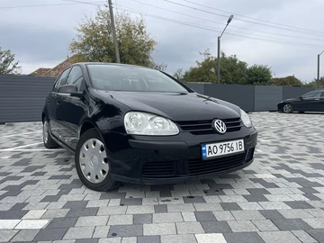 Авто Volkswagen Golf 2004 № 8902621