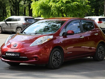 Авто Nissan Leaf 2015 № 8902715