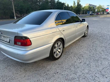 Авто BMW 5 Серия 2002 № 8903086