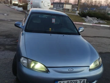 Авто Hyundai Elantra 1997 № 8903096