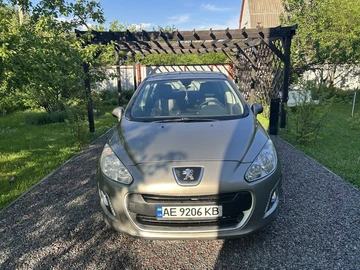 Авто Peugeot 308 2011 № 8903123