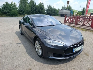 Авто Tesla Model S 2015 № 8903248