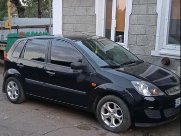 Авто Ford Fiesta 2005 № 8903576