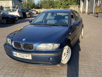 Авто BMW 3 Серия 2004 № 8904185