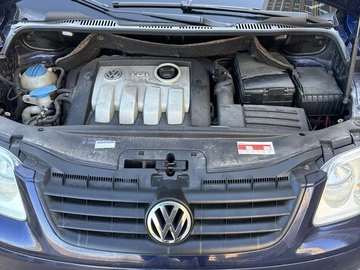 Авто Volkswagen Touran 2005 № 8904193