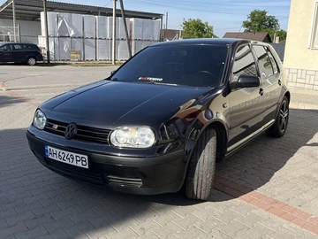 Авто Volkswagen Golf 2003 № 8904203