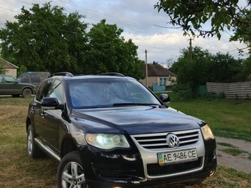 Авто Volkswagen Touareg 2004 № 8904205