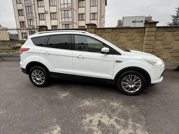 Авто Ford Kuga 2013 № 8904301