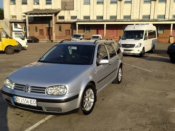 Авто Volkswagen Golf 2004 № 8904381
