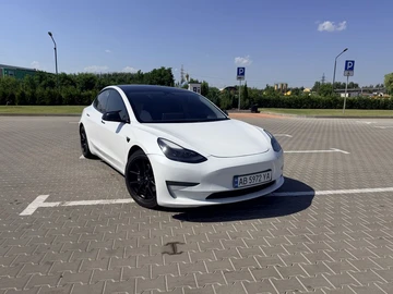 Авто Tesla Model 3 2021 № 8904464